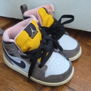 Nike Jordan Kids' Sneakers - Yellow, Black, and White 5C
